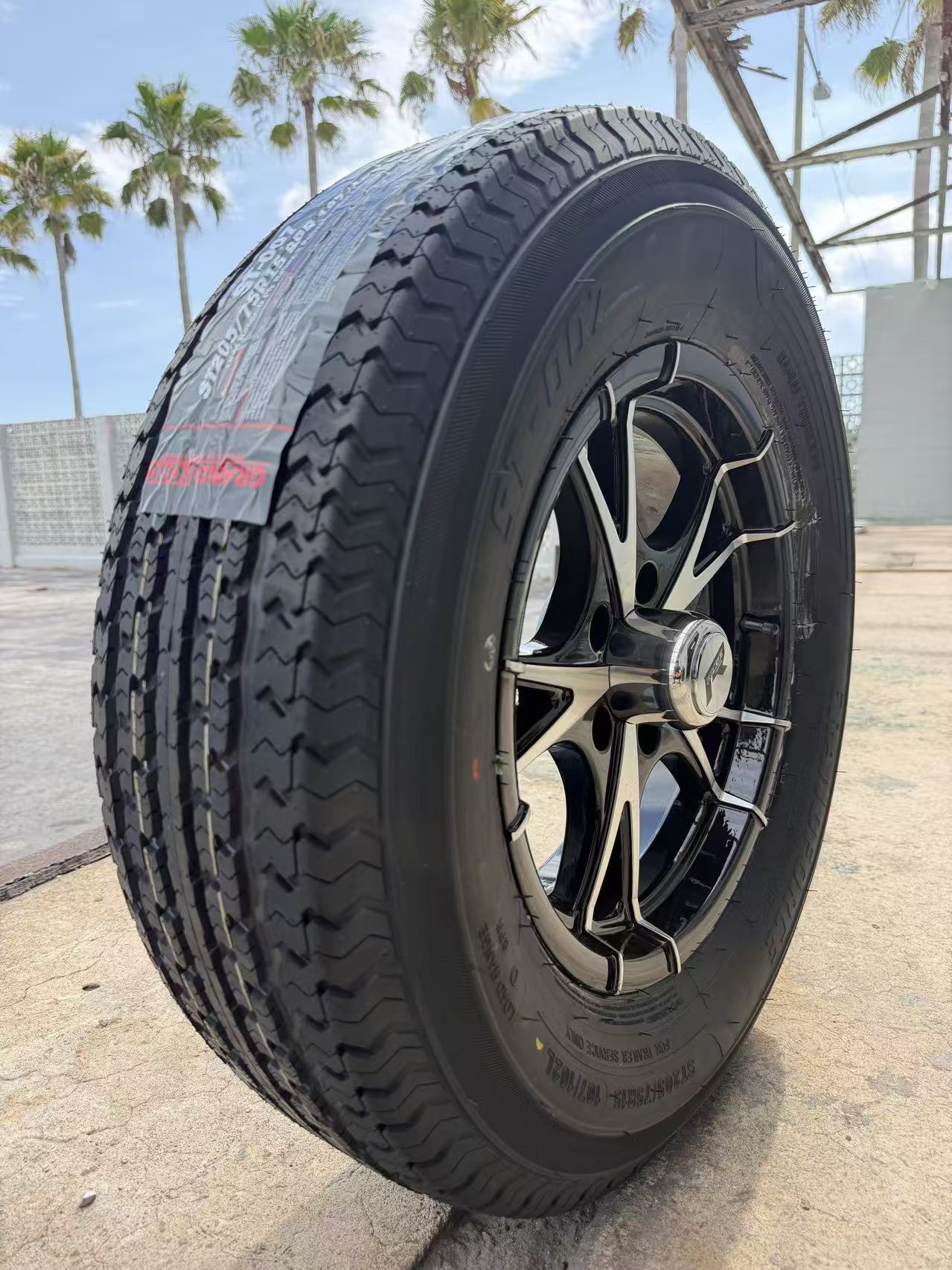 Grandforce GRANDFORCE On CW515 15X5 ST205/75R15-8PR